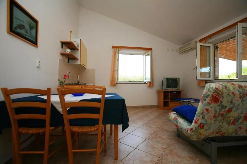 Apartments Villa Oliva Peroj