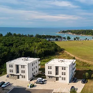 Baden Basanija, Umag-with Sea View, Parking And 300m From The Apartmán
